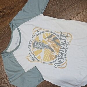 WEEKEND SOUL NASHVILLE TSHIRT..  #6409